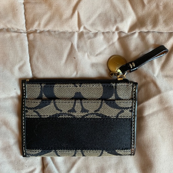 NWOT Authentic Coach Zip Card Case - Picture 2 of 3